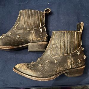 Matisse studded boots. Women’s Size 10M